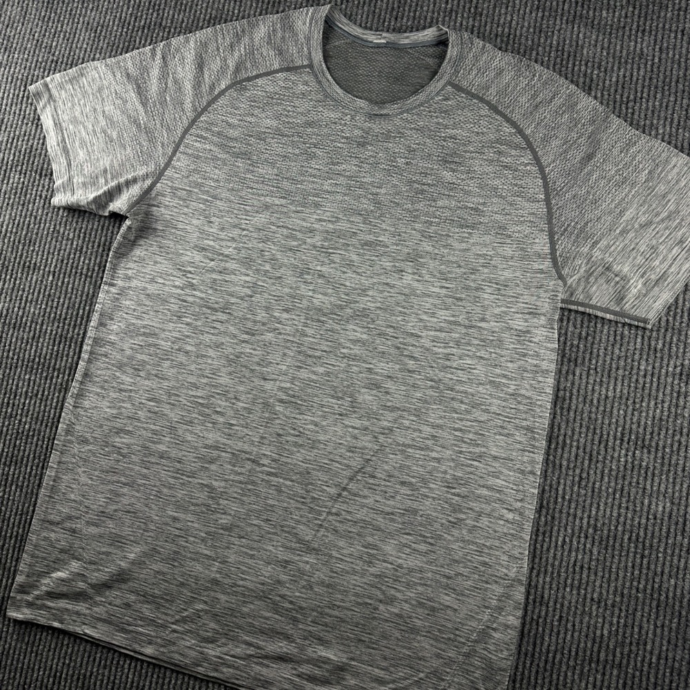 Lululemon Metal Vent Tech Short Sleeve Shirt Mens Large Grey Space Dye Heather